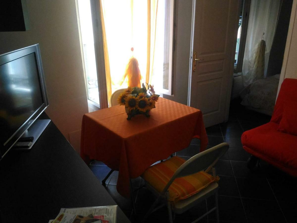 Bilocale Giulietta Apartment Sanremo Ngoại thất bức ảnh